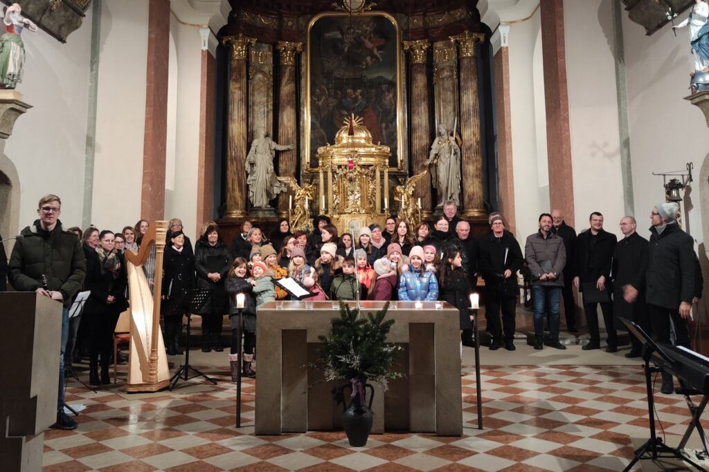 Das Vokalensemble Kindberg beim Adventkonzert in der Pfarrkirche Kindberg